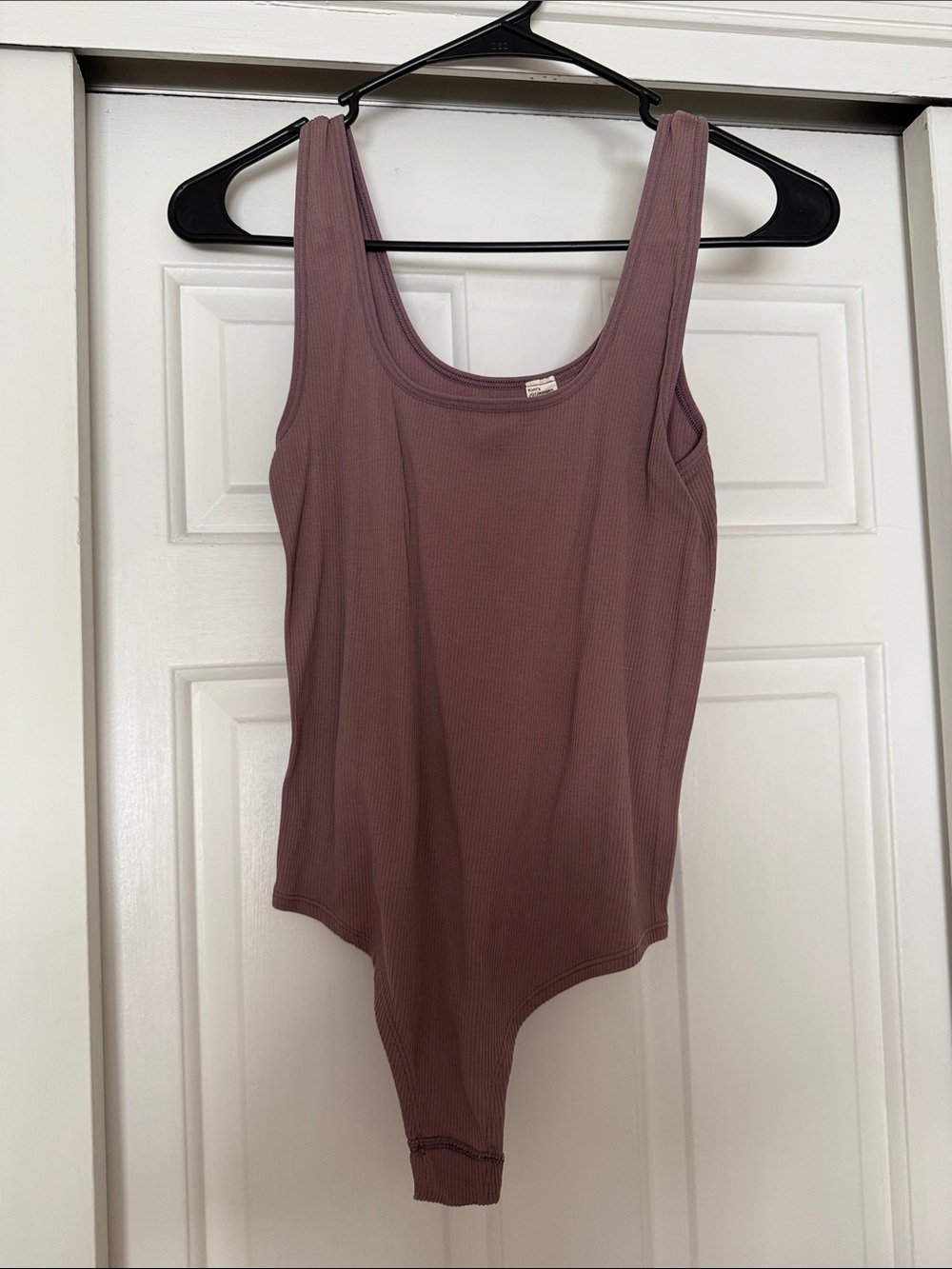 SO Mauve Ribbed Scoop Neck Bodysuit